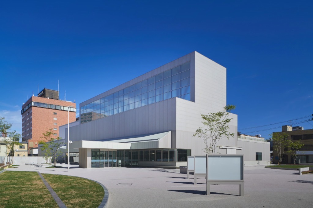 日本美術館 八戸市美術館 (Hachinohe Art Museum) - 八戸/美術・博物館