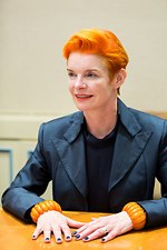 リリー・ジェームズ インタビュー｜写真16