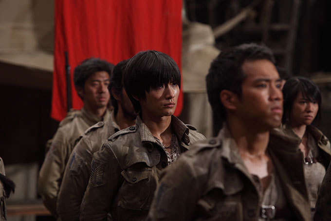 映画『進撃の巨人 ATTACK ON TITAN』人気漫画を実写化、三浦春馬＆水原希子にインタビュー  | 写真