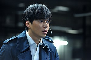 映画 デスノート 待望の続編 東出昌大 池松壮亮 菅田将暉による新たな頭脳戦がスタート ファッションプレス