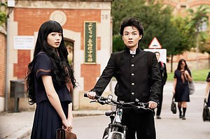 実写映画 ジョジョの奇妙な冒険 ダイヤモンドは砕けない 第一章 由花子役 小松菜奈にインタビュー ファッションプレス