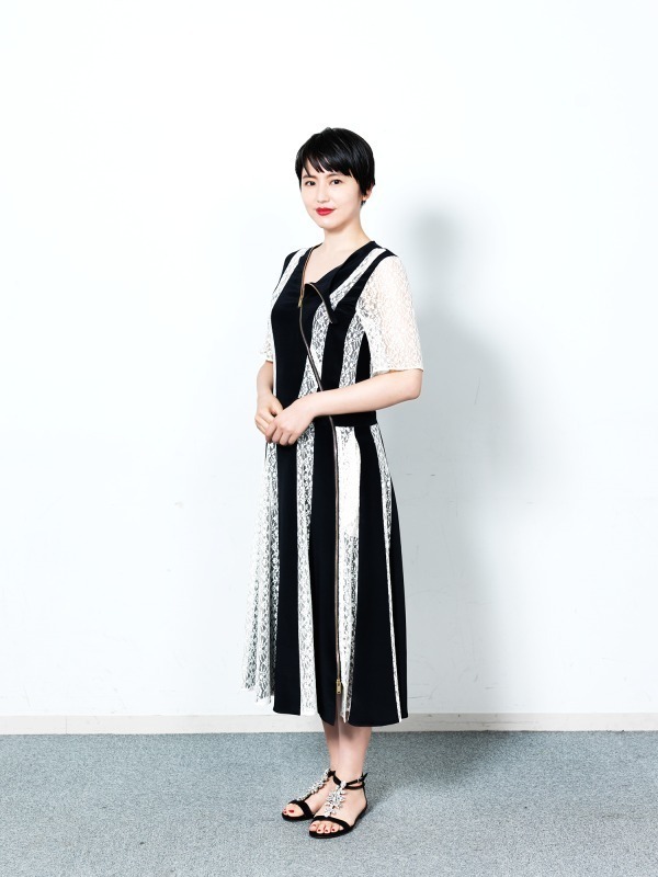 長澤まさみ着用アイテム
ドレス：ステラ マッカートニー  226,000円、シューズ：ジミー チュウ 87,000円