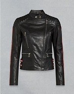 『蜘蛛の巣を払う女』場面カット｜写真5