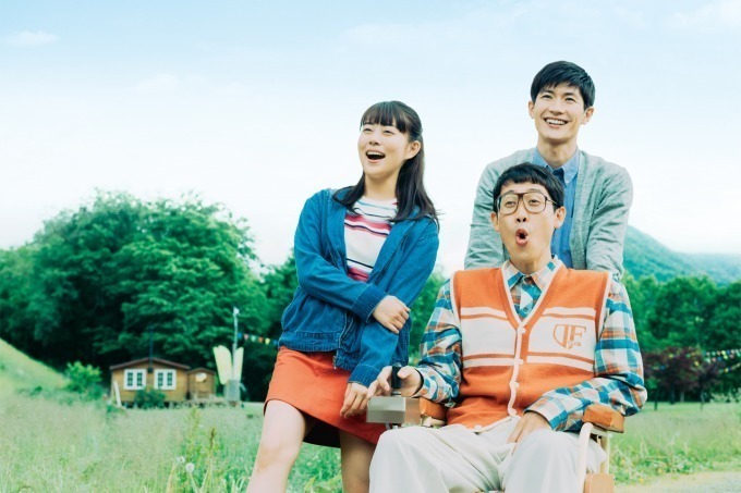 映画『こんな夜更けにバナナかよ 愛しき実話』笑いと涙の車イス