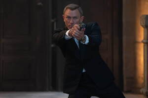 007最新作 映画 007 ノー タイム トゥ ダイ 主演ダニエル クレイグ ラミ マレックも参戦 ファッションプレス