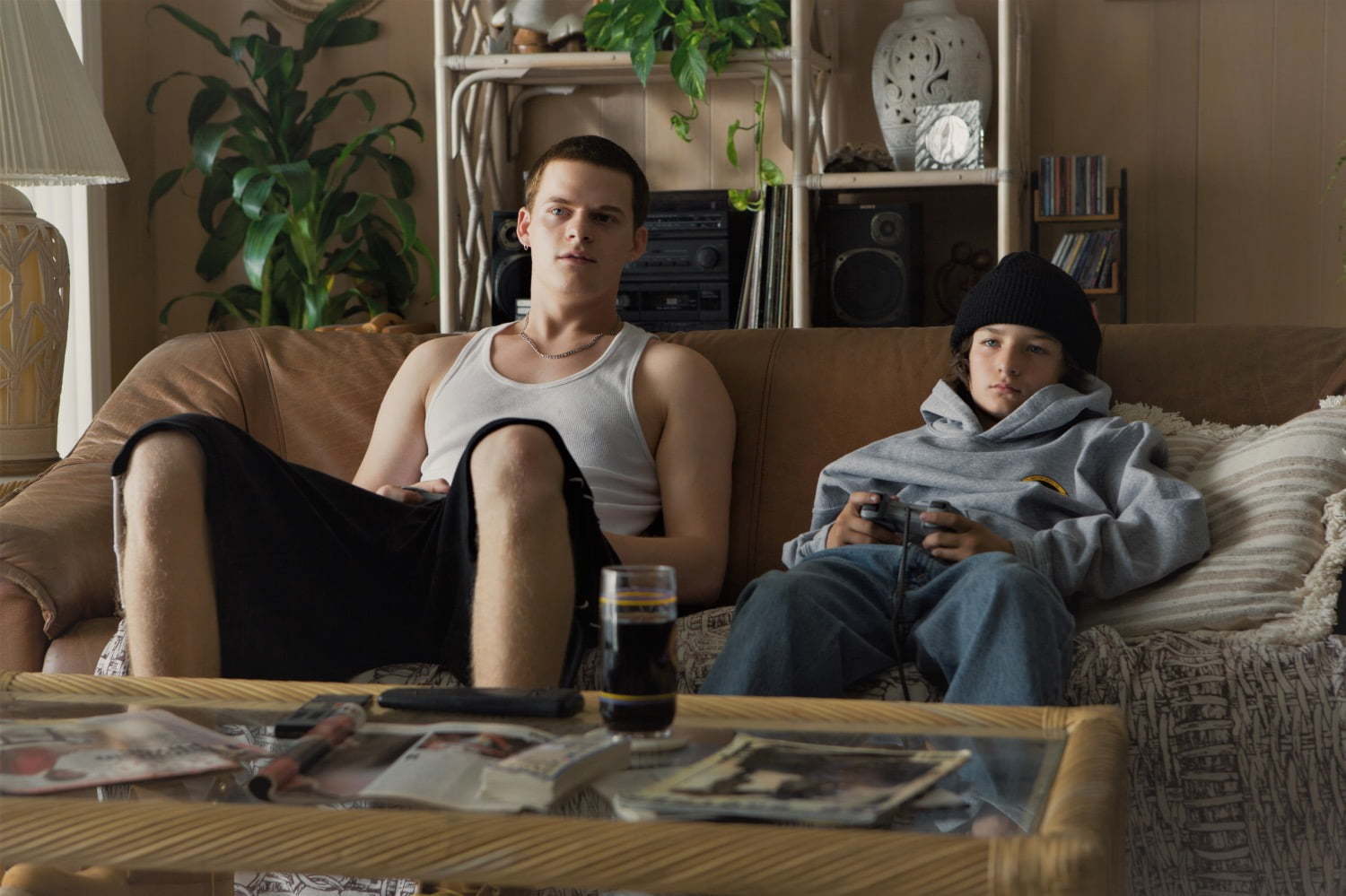 Amazon.co.jp: 【映画パンフレット】mid90s ミッドナイン