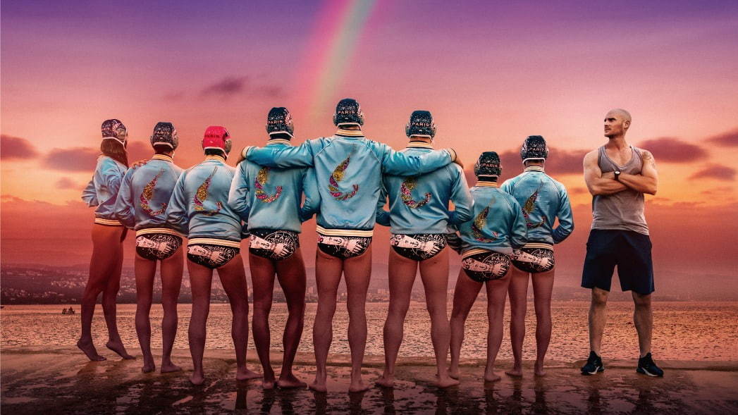 仏映画 シャイニー シュリンプス ゲイの弱小水球チームの奮闘劇をコミカルに描く ファッションプレス