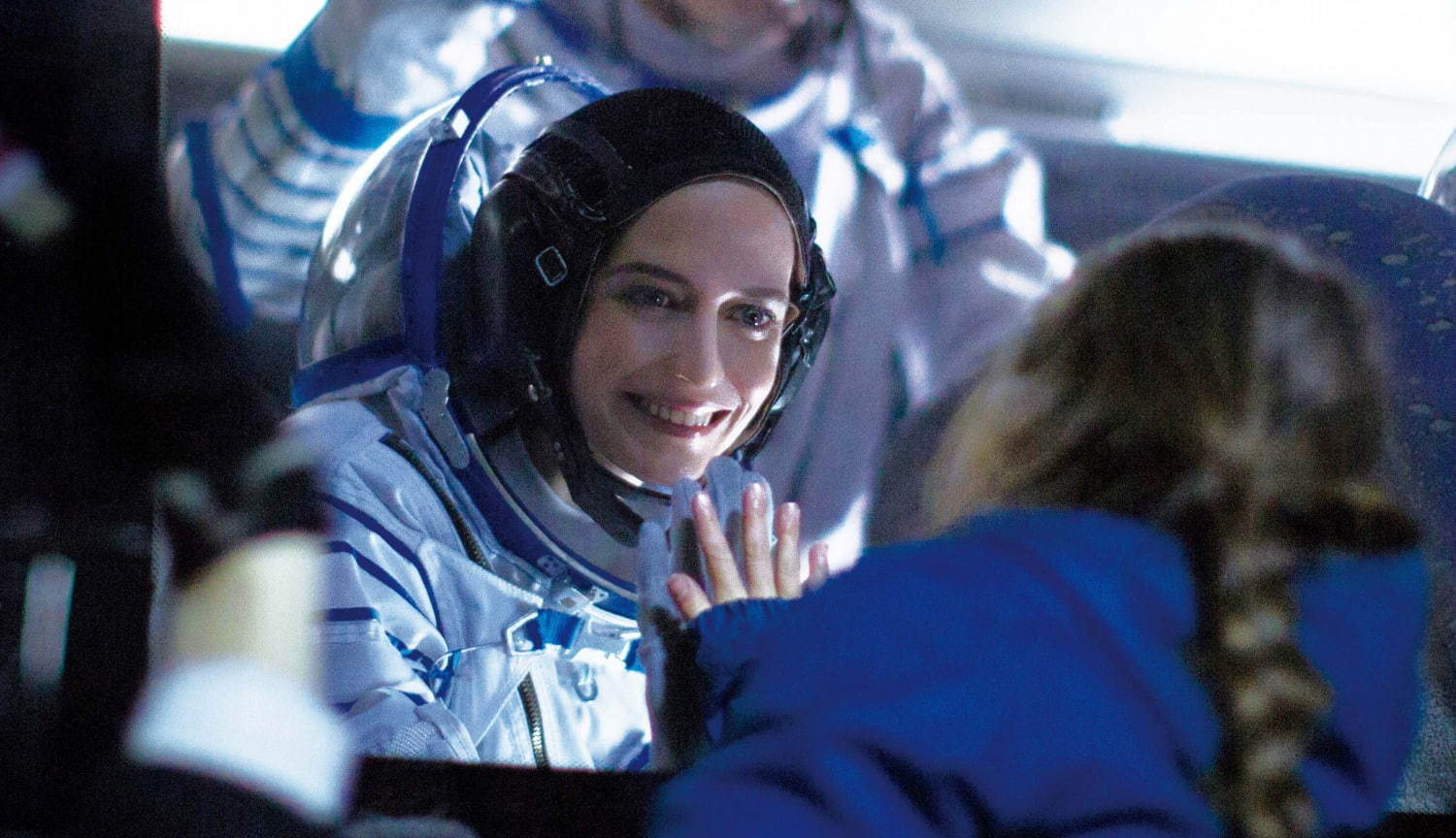 映画 約束の宇宙 そら 主演エヴァ グリーンが 女性宇宙飛行士 に 夢と親子の絆を描く ファッションプレス