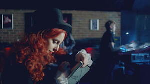 ビルド・ア・ガール 画像2