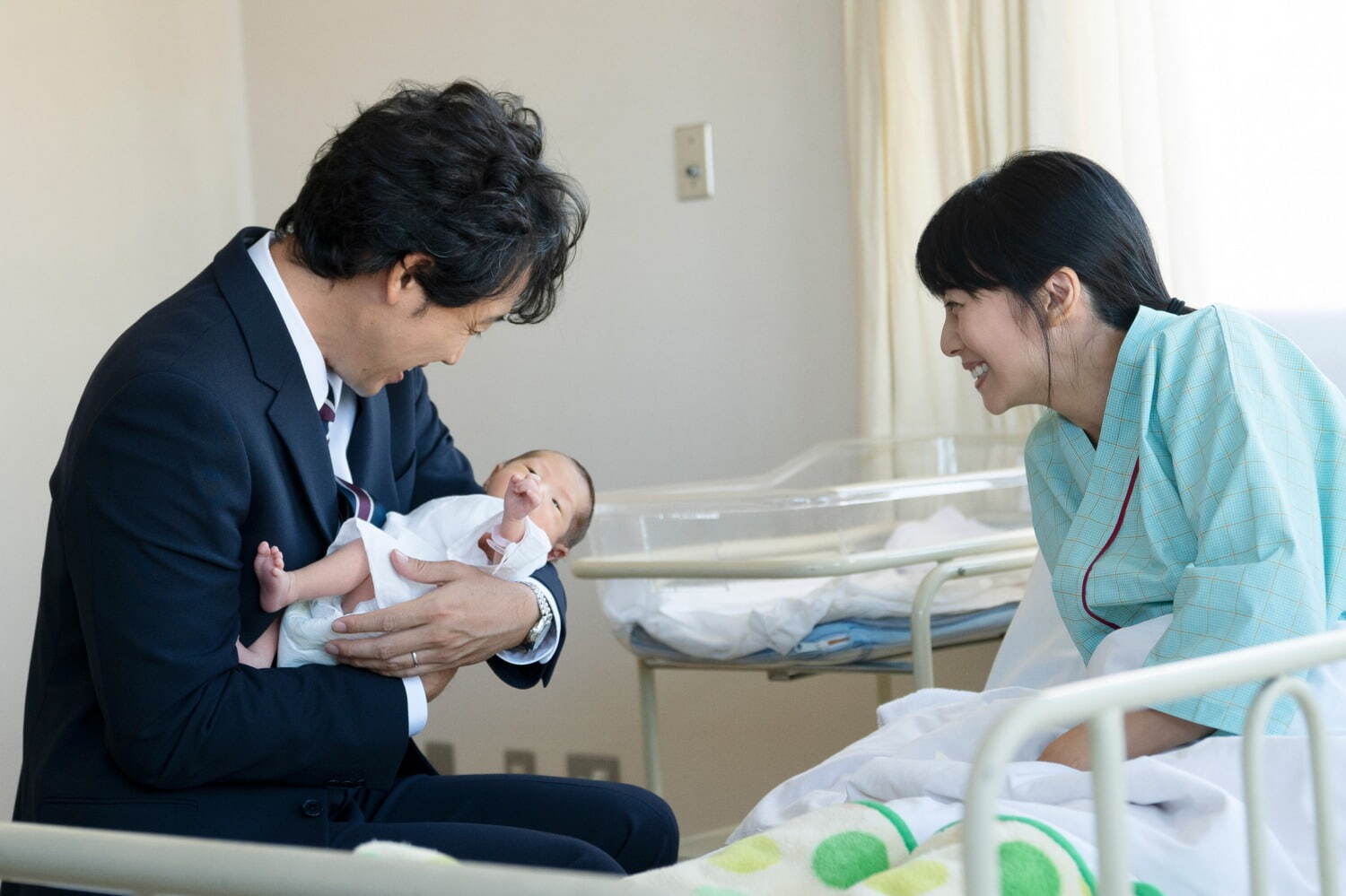 『月の満ち⽋け』場面カット｜写真5