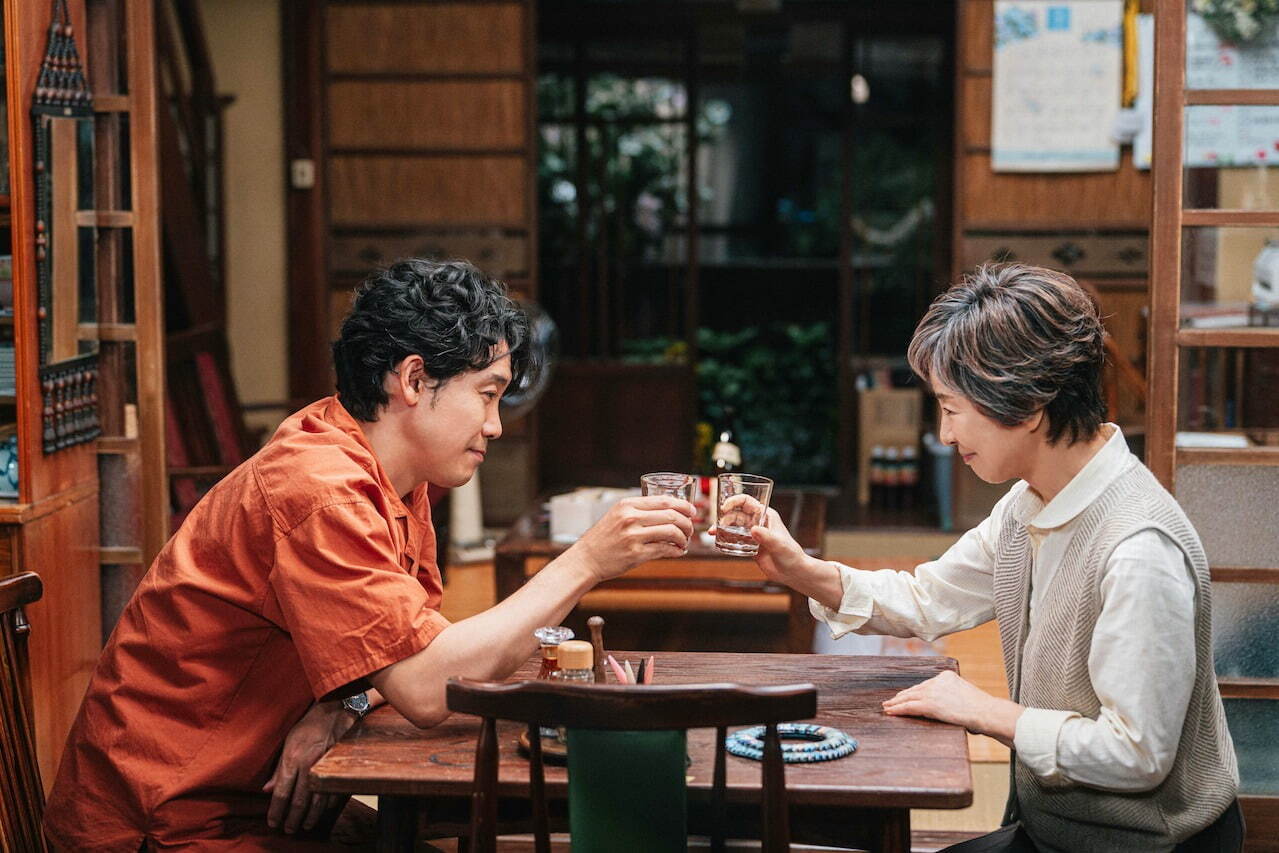 山田洋次監督映画『こんにちは、母さん』吉永小百合＆大泉洋が親子役、現代を生きる家族の姿を描く ファッションプレス
