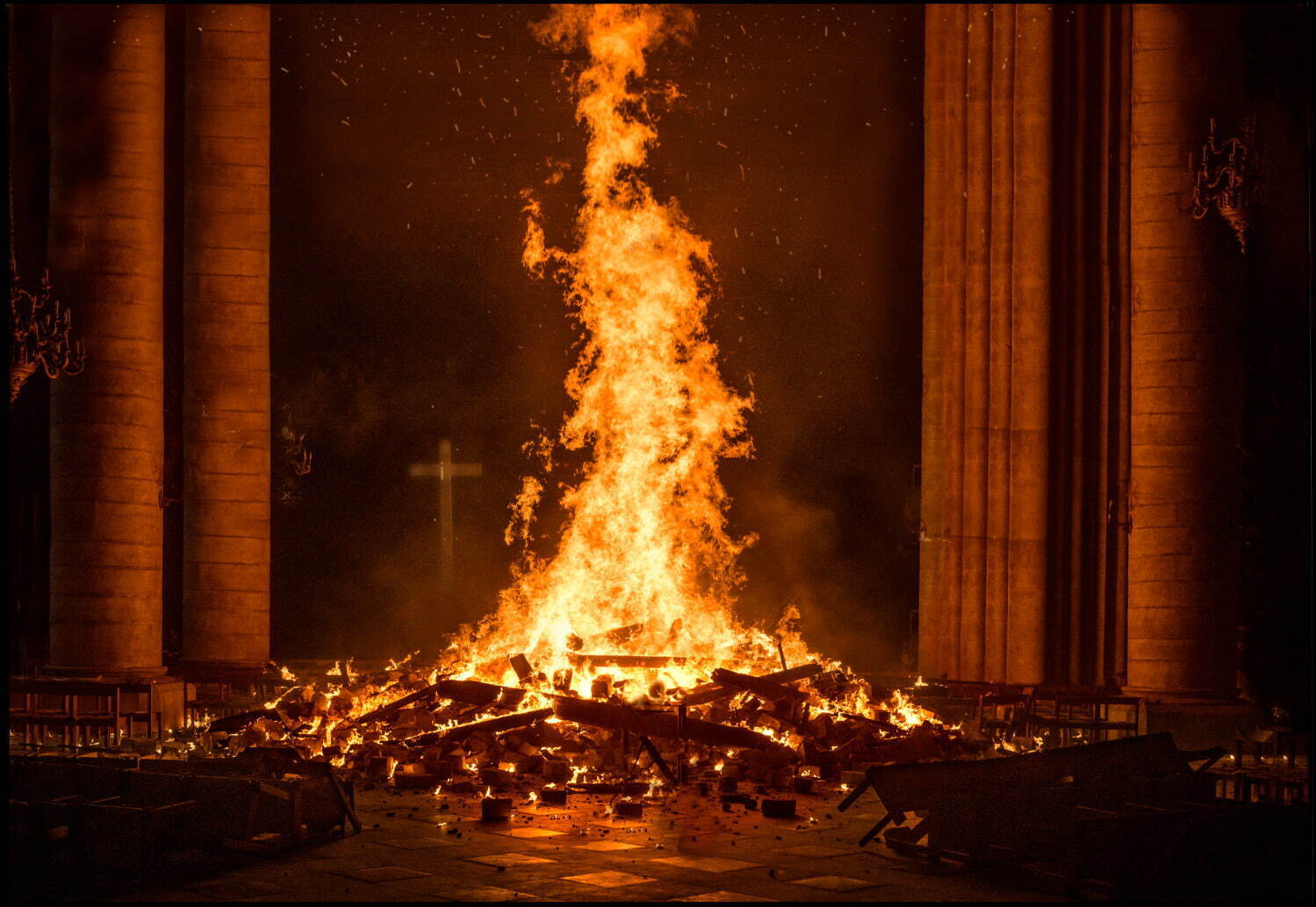 ノートルダム 炎の大聖堂 - 写真5