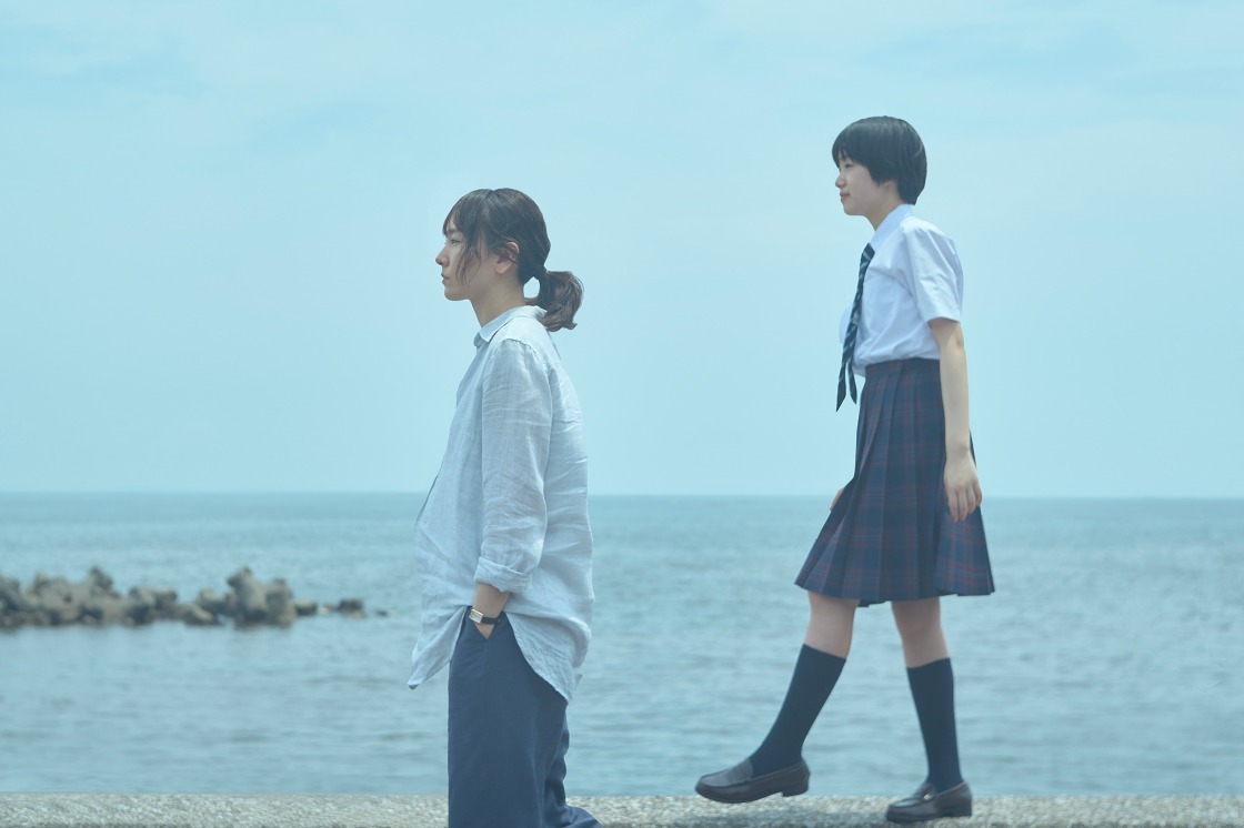 映画『違国日記』