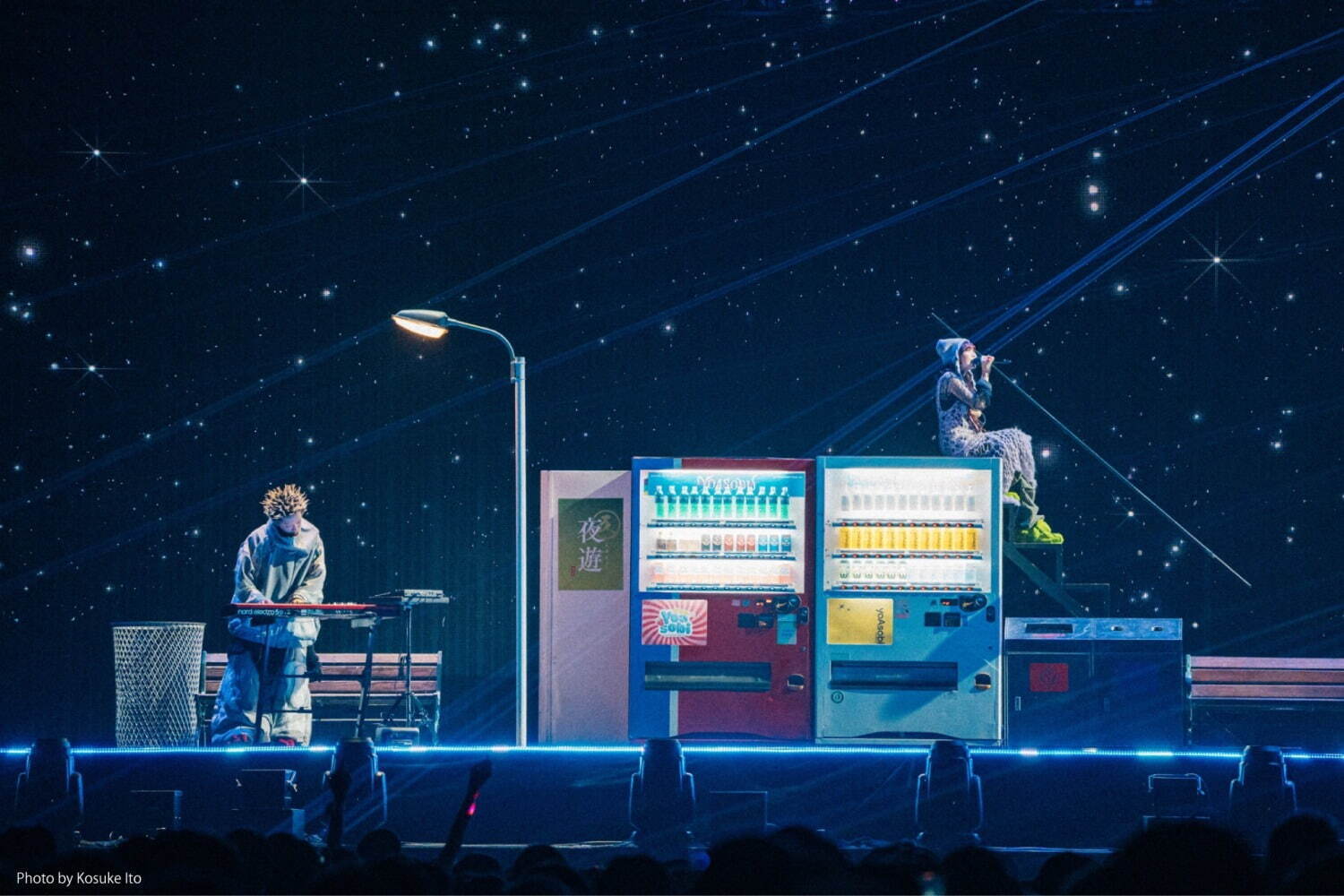 YOASOBI初のドームライブ“超現実”が映画化、東京ドーム公演の全曲＆ドキュメンタリーも収録｜写真2