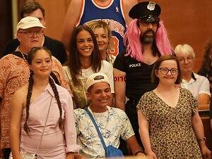 『サムシング・エクストラ！ やさしい泥棒のゆかいな逃避行』場面カット｜写真6