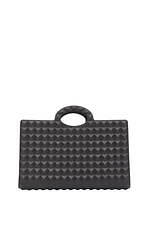 ヴァレンティノ ガラヴァーニ“V ロゴ”モノグラムのミニトートバッグ＆ビーズ刺繍のチェーンバッグも｜写真8