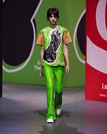 JW アンダーソン 2023年秋冬コレクション、過去の自分を通して“未来”を見据える｜写真2