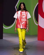 JW アンダーソン 2023年秋冬コレクション、過去の自分を通して“未来”を見据える｜写真4