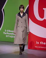 JW アンダーソン 2023年秋冬コレクション、過去の自分を通して“未来”を見据える｜写真11