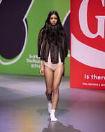 JW アンダーソン 2023年秋冬コレクション、過去の自分を通して“未来”を見据える｜写真18