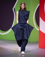 JW アンダーソン 2023年秋冬コレクション、過去の自分を通して“未来”を見据える｜写真27