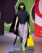 JW アンダーソン 2023年秋冬コレクション、過去の自分を通して“未来”を見据える｜写真32