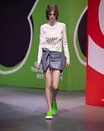 JW アンダーソン 2023年秋冬コレクション、過去の自分を通して“未来”を見据える｜写真33