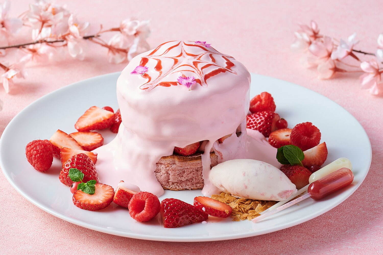 ホテル インターコンチネンタル 東京ベイ桜と苺のスフレパンケーキ