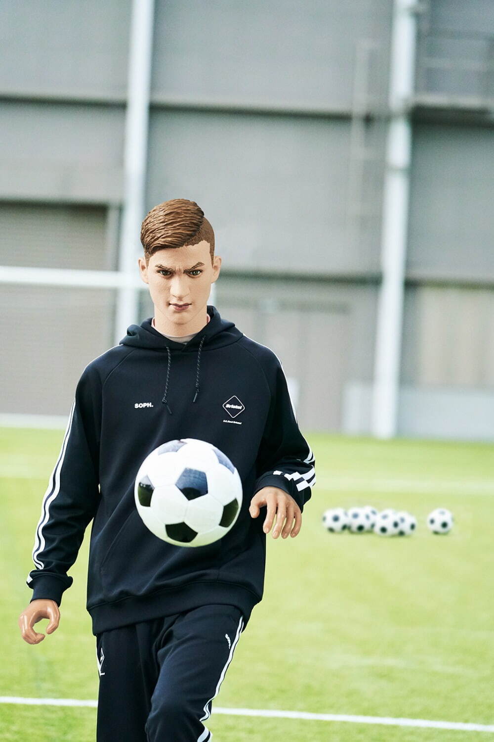 F.C.Real Bristol TRACK JACKET ネイビー ホワイト-