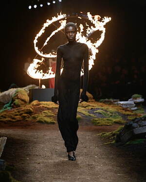 ブルマリン(Blumarine) 2023-24年秋冬ウィメンズコレクション  - 写真27