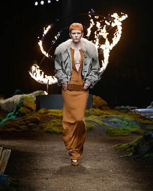 ブルマリン(Blumarine) 2023-24年秋冬ウィメンズコレクション  - 写真28