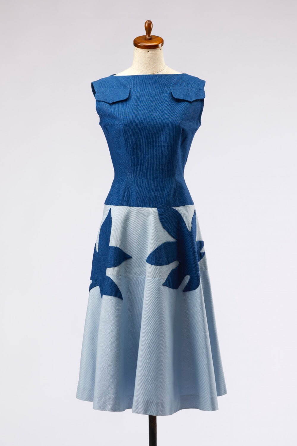 ワンピース・ドレス デザイン：杉野芳子 昭和30年(1955年) 学校法人杉野学園ドレスメーカー学院蔵