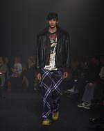 バーバリー 2023年秋冬コレクション - ダニエル・リーが手掛ける初のシーズン、英国の伝統を再解釈｜写真15