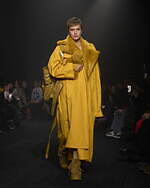 バーバリー 2023年秋冬コレクション - ダニエル・リーが手掛ける初のシーズン、英国の伝統を再解釈｜写真17