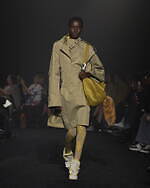 バーバリー 2023年秋冬コレクション - ダニエル・リーが手掛ける初のシーズン、英国の伝統を再解釈｜写真19