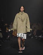 バーバリー 2023年秋冬コレクション - ダニエル・リーが手掛ける初のシーズン、英国の伝統を再解釈｜写真23