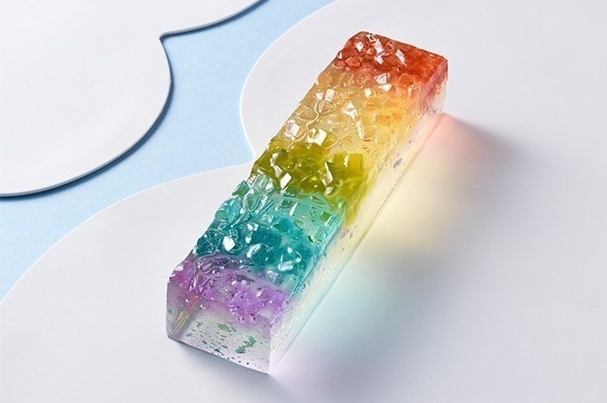 「第77回 全国銘菓展」日本橋三越本店で、“虹”モチーフのカラフル和菓子が集結