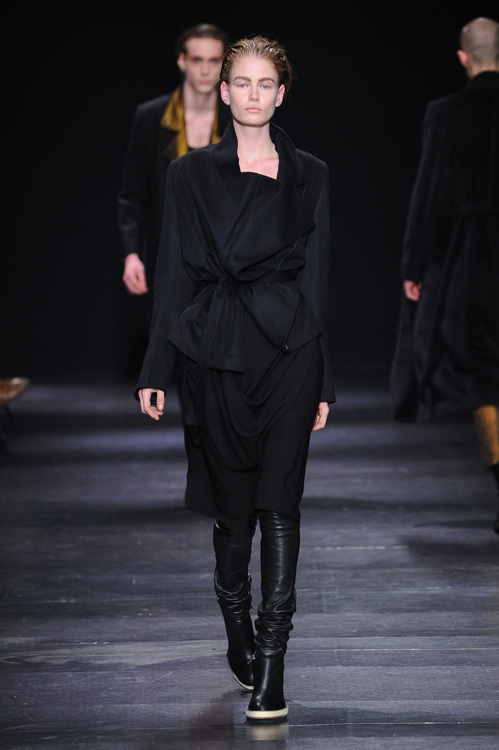 アン ドゥムルメステール(ANN DEMEULEMEESTER) 2014-15年秋冬ウィメンズコレクション シルエット - 写真3