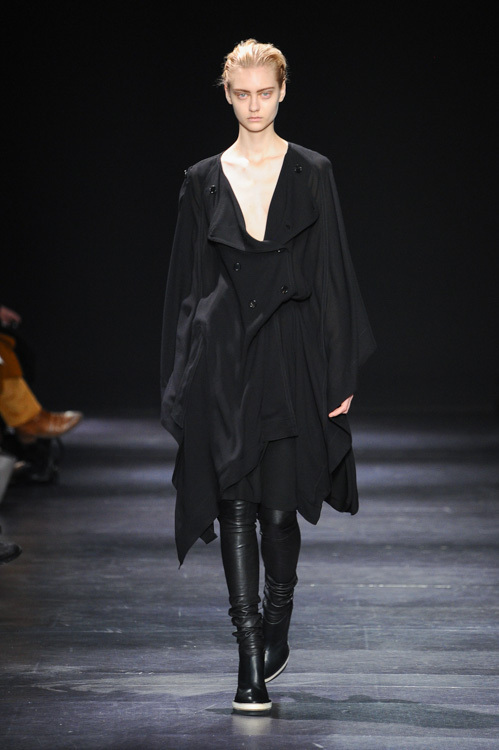 アン ドゥムルメステール(ANN DEMEULEMEESTER) 2014-15年秋冬ウィメンズコレクション シルエット - 写真7