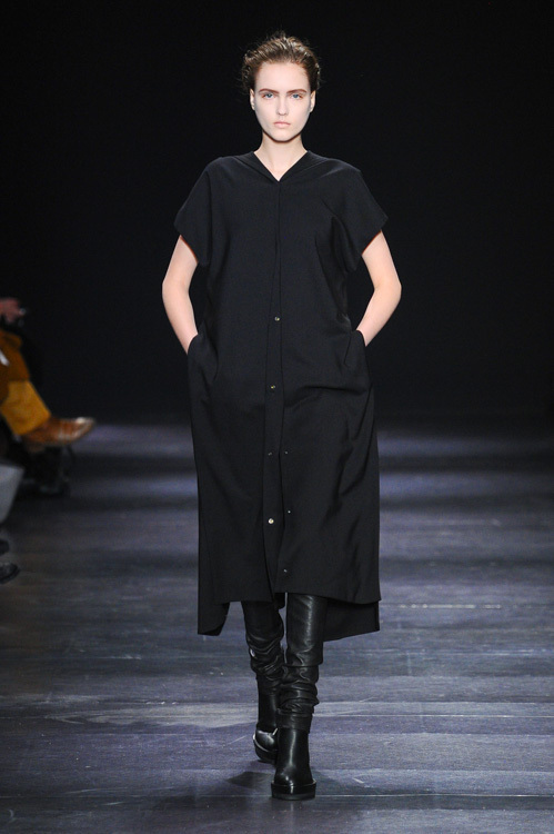 アン ドゥムルメステール(ANN DEMEULEMEESTER) 2014-15年秋冬ウィメンズコレクション  - 写真16