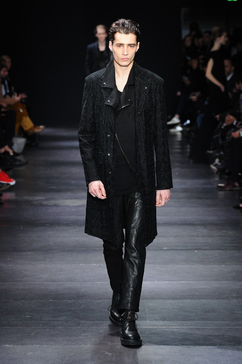 アン ドゥムルメステール(ANN DEMEULEMEESTER) 2014-15年秋冬ウィメンズコレクション  - 写真37