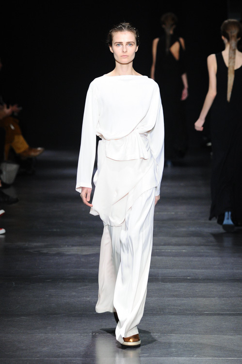 アン ドゥムルメステール(ANN DEMEULEMEESTER) 2014-15年秋冬ウィメンズコレクション シルエット - 写真35