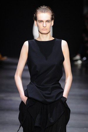アン ドゥムルメステール(ANN DEMEULEMEESTER) 2014-15年秋冬ウィメンズコレクション  - 写真45
