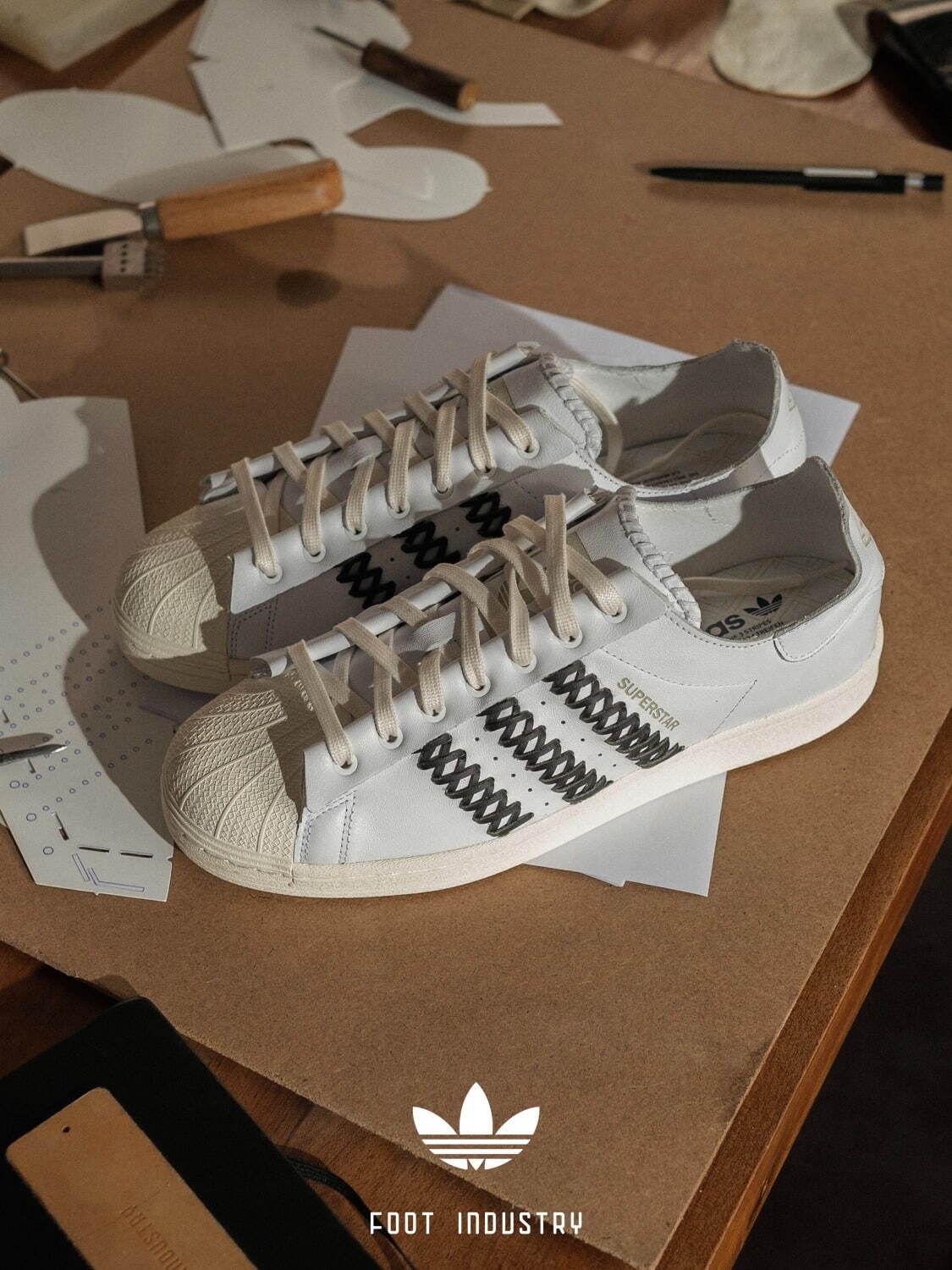 数量限定コラボ　adidas × FOOT INDUSTRY スーパースター