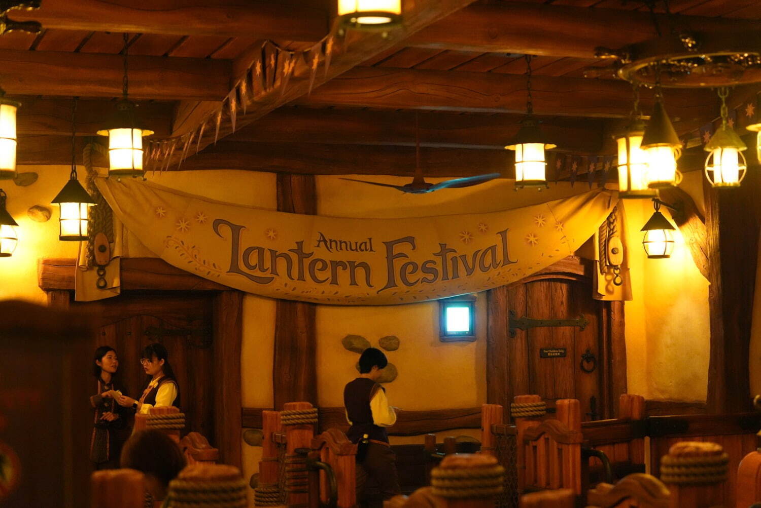 東京ディズニーシーの新エリア「ラプンツェルの森」ランタンに包まれるアトラクション＆レストラン解説｜写真104