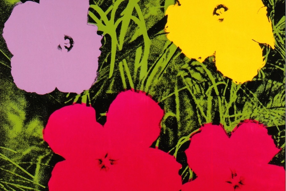 「プレイプレイアート展」ワタリウム美術館で、約150点の作品を“広場の中の風景や人物”に見立てて展示