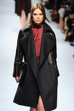 ニナ リッチ 2014-15年秋冬コレクション - 麗しい花々をリュクス＆センシュアルに纏う｜写真7