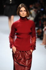 ニナ リッチ 2014-15年秋冬コレクション - 麗しい花々をリュクス＆センシュアルに纏う｜写真17