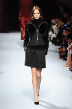 ニナ リッチ 2014-15年秋冬コレクション - 麗しい花々をリュクス＆センシュアルに纏う｜写真18