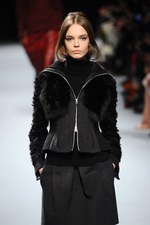 ニナ リッチ 2014-15年秋冬コレクション - 麗しい花々をリュクス＆センシュアルに纏う｜写真19